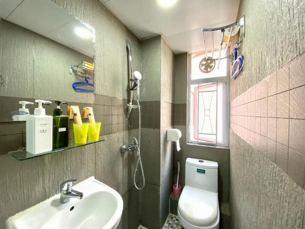 Hong Kong Hostel (Tsim Sha Tsui Mansion) image 10